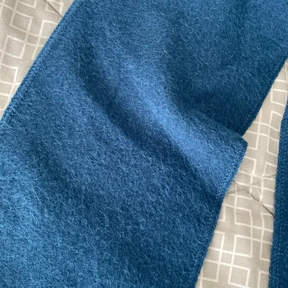 Peruvian Alpaca Camargo dark blue fringe scarf - Picture 14 of 17